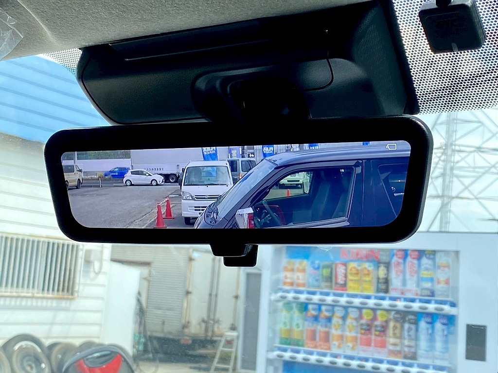 トヨタ ハイエースバン(13枚目)