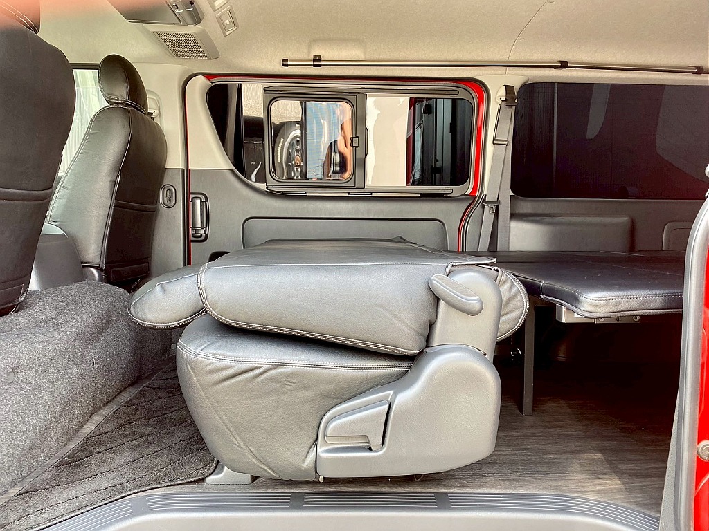 トヨタ ハイエースバン(21枚目)