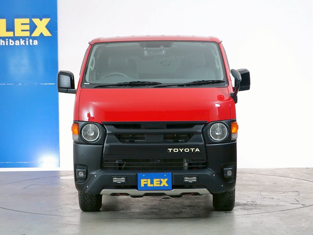 トヨタ ハイエースバン(9枚目)