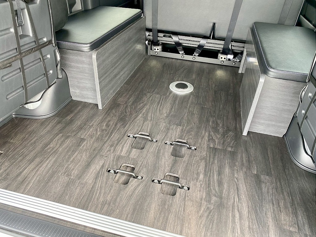 トヨタ ハイエース(41枚目)