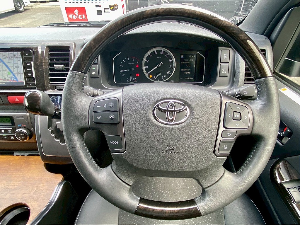 トヨタ ハイエースバン(11枚目)