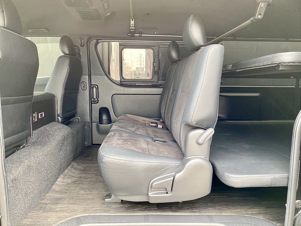 トヨタ ハイエースバン(23枚目)