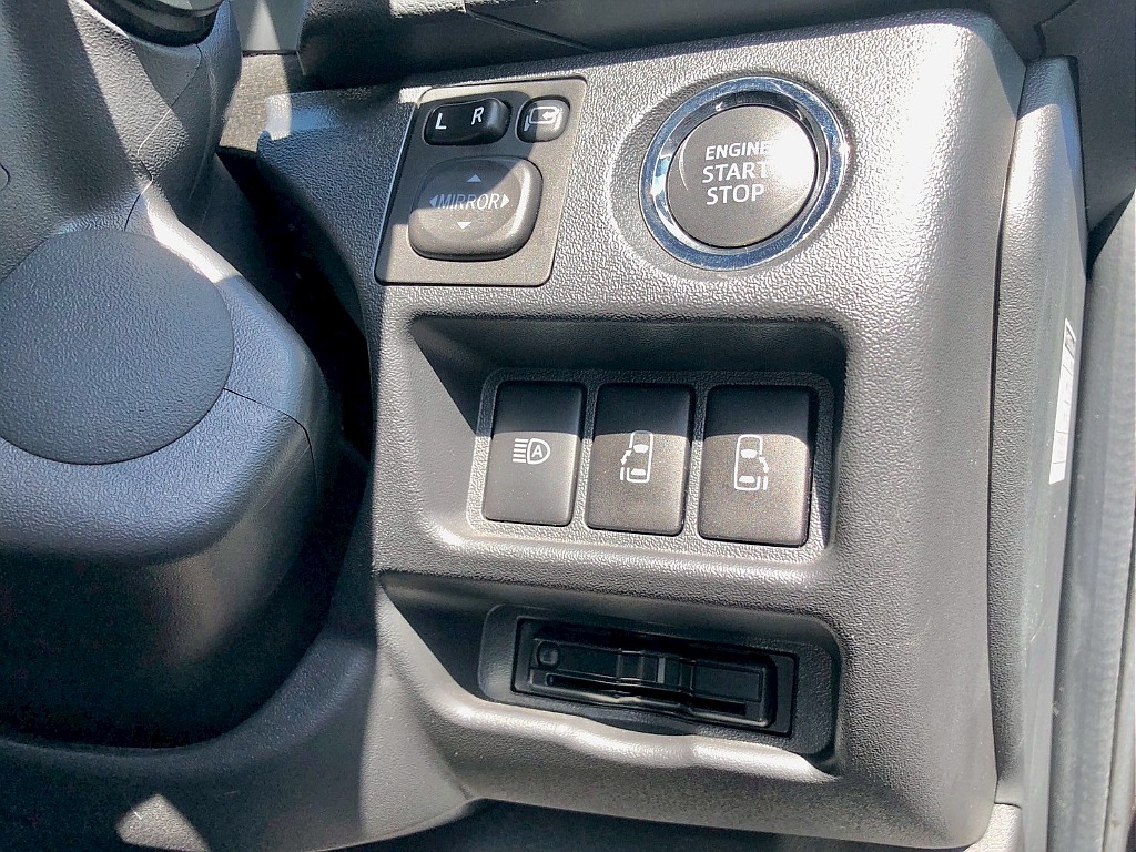 メーカーオプション　両側パワースライドドア装備！