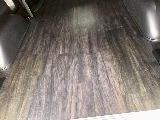 黒木目調　床張り施工済み！