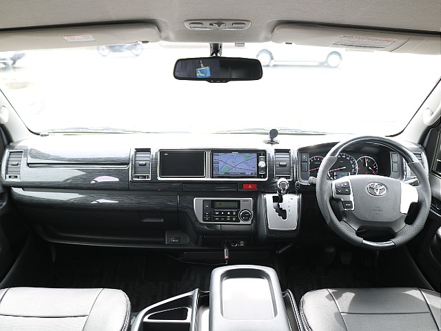 ＦＬＥＸグループは「すべての人に愛車を」をコンセプトに車種別に全国展開中！愛車と一緒に、ライフスタイルを充実させてもらいたいという思いで、ランクル仙台泉店では皆様のご要望になんでもお応えします♪