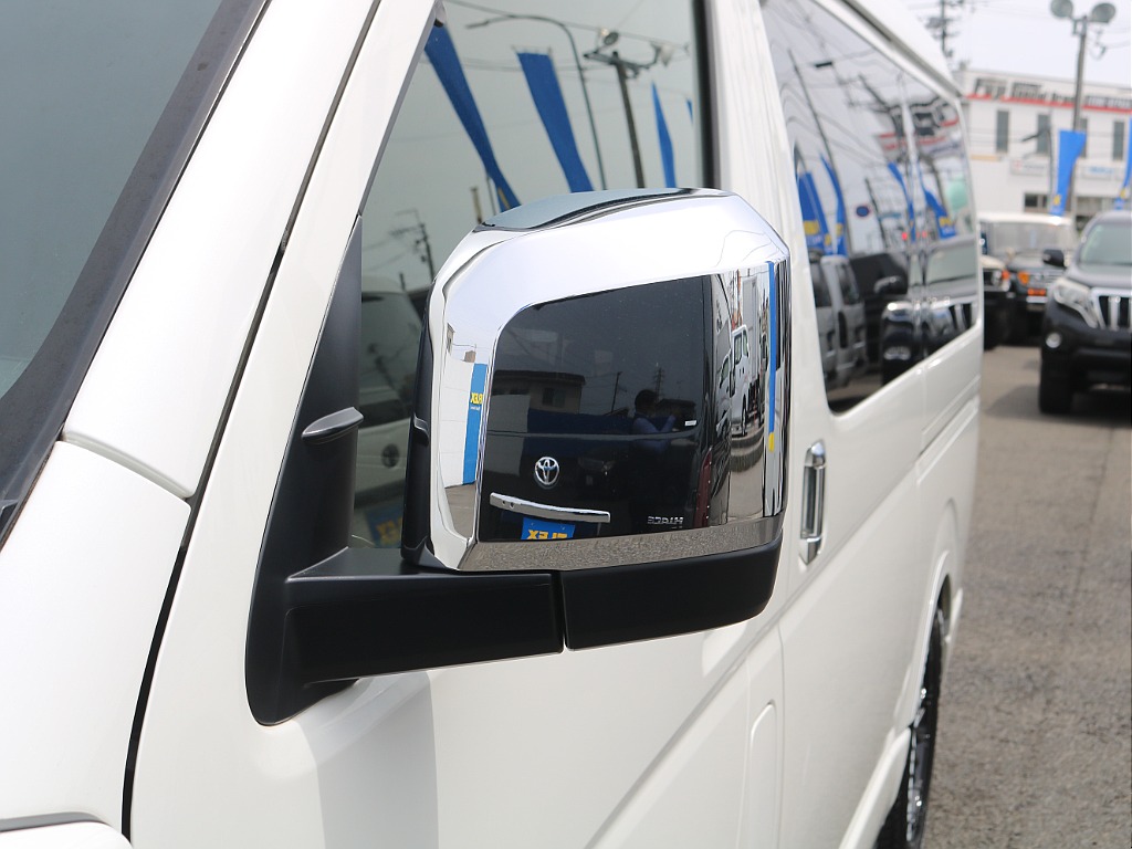 ＦＬＥＸグループは「すべての人に愛車を」をコンセプトに車種別に全国展開中！愛車と一緒に、ライフスタイルを充実させてもらいたいという思いで、ランクル仙台泉店では皆様のご要望になんでもお応えします♪