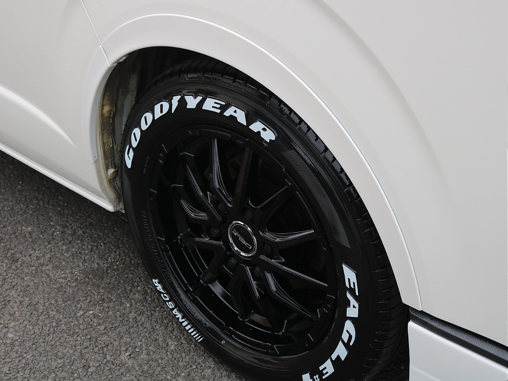 ＦＬＥＸグループは「すべての人に愛車を」をコンセプトに車種別に全国展開中！愛車と一緒に、ライフスタイルを充実させてもらいたいという思いで、ランクル仙台泉店では皆様のご要望になんでもお応えします♪