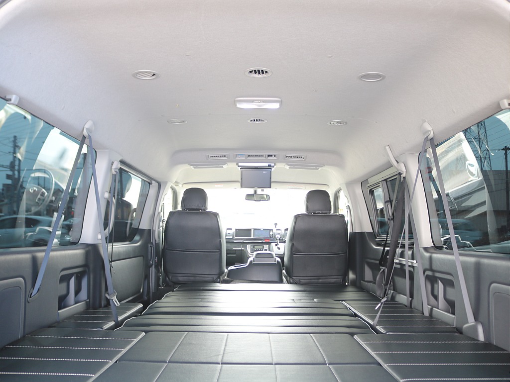 ＦＬＥＸグループは「すべての人に愛車を」をコンセプトに車種別に全国展開中！愛車と一緒に、ライフスタイルを充実させてもらいたいという思いで、ランクル仙台泉店では皆様のご要望になんでもお応えします♪