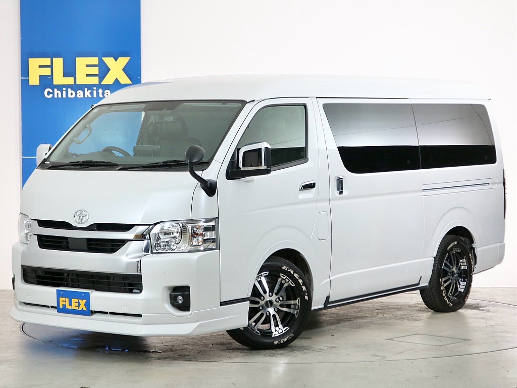 【厳選仕入】Ｒ５年式/２．９万ｋｍ/１０人乗り/ガソリン２ＷＤ/ＢＩＧ－Ｘ１１インチナビ/１２．８型後席モニター/ベッドキット