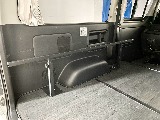 荷室トリムには使用に伴うキズや汚れがございます。