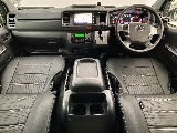 ライトカスタム済み！Ｒ１年式ハイエースバンが入庫いたしました♪
