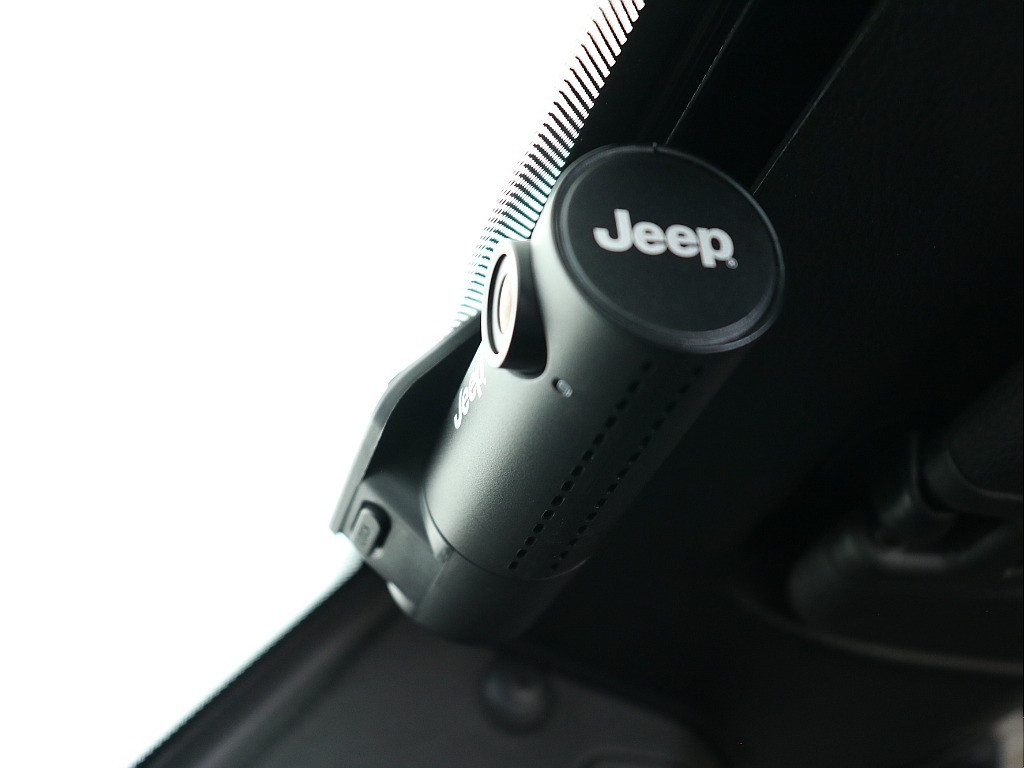 JEEP純正ドライブレコーダーも装備済み！