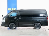 ノーマル車高のお車となります。ローダウン等追加のカスタムもお任せください！