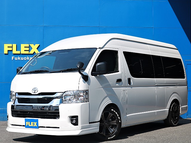 全国的に希少な新型ハイエースバン2.8ディーゼルスーパーロングを人気のFLEXアイテムでカスタムパッケージにしました！ ダブルエアコンなどメーカーオプションも充実！　全国陸送納車可能！