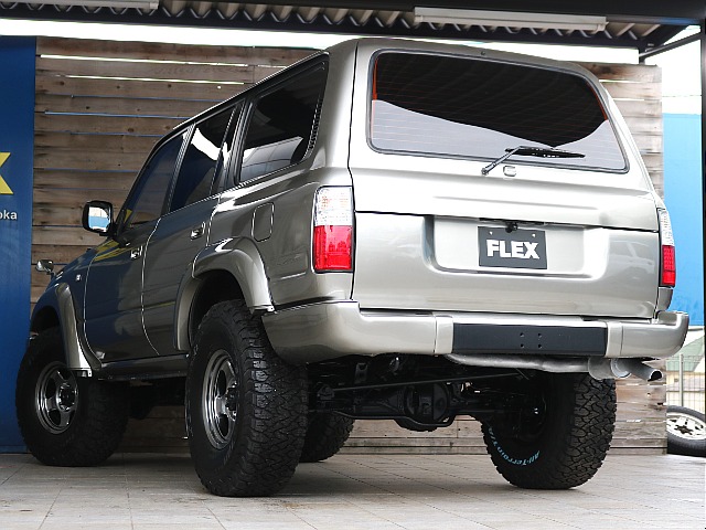 背面タイヤレスになります。スッキリと快適にお使いできるポイントです!