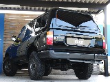 迫力のリアビュー！ブラックの引き締まった車体が非常に魅力的です！