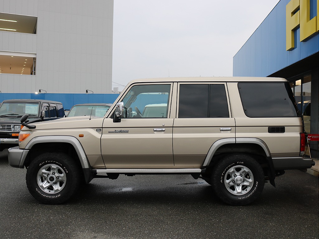 トヨタ ランドクルーザー70 70 5ドア4.0 4WD BFグッドリッチKO2 フォグランプ 福岡県の詳細画像 その3