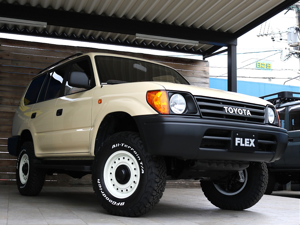 ナローボディー仕様となりますので、タイト目なタイヤが車両全体のクラシックなシルエットにピッタリです！