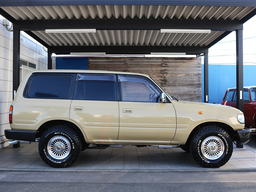 トヨタ ランドクルーザー80(5枚目)
