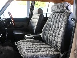 運転席、助手席回りになります！