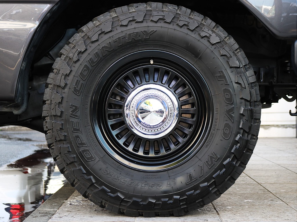 ＤＥＡＮカリフォルニア１６インチアルミにＴＯＹＯオープンカントリーＭＴタイヤ！
