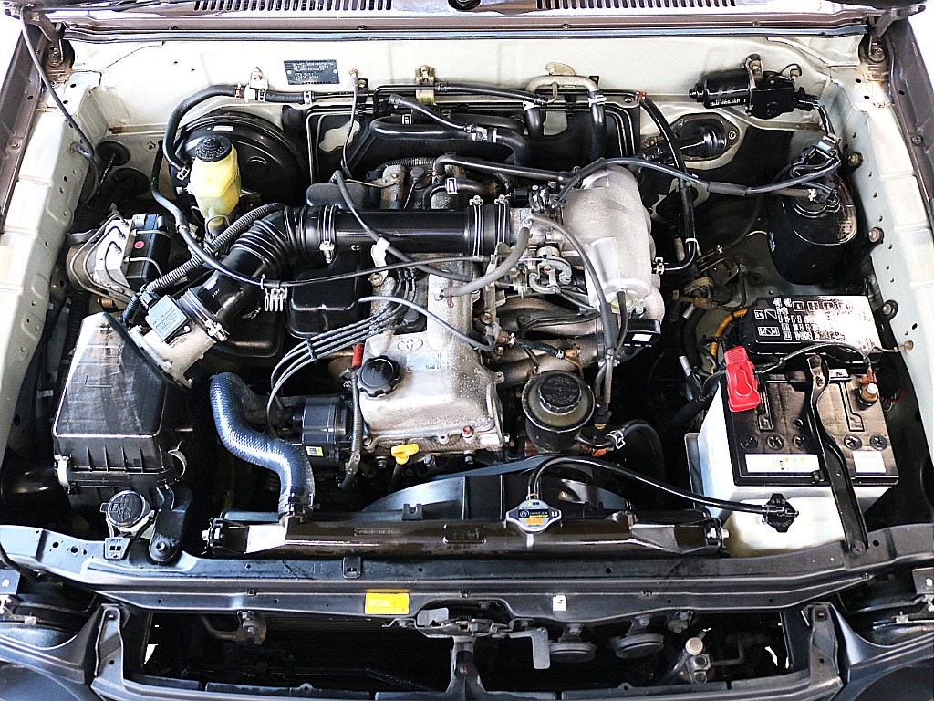 3RZ2700ccガソリンエンジン！タイミングチェーン式エンジン！