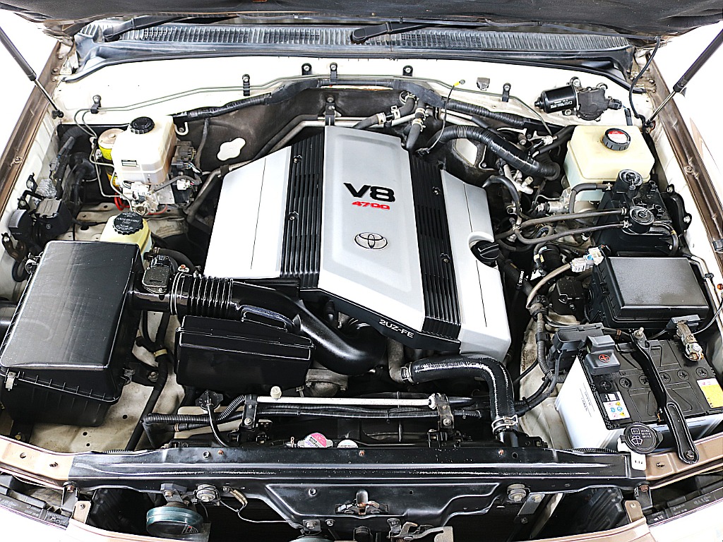 4700ccガソリンエンジン！