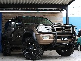 ボディーリフトを施工しランクル100とは思えない迫力のあるスタイル！！