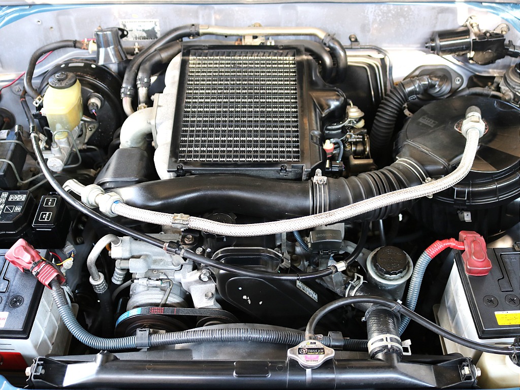 耐久性に優れた信頼と実績の3000cc KZ ディーゼルターボエンジン♪