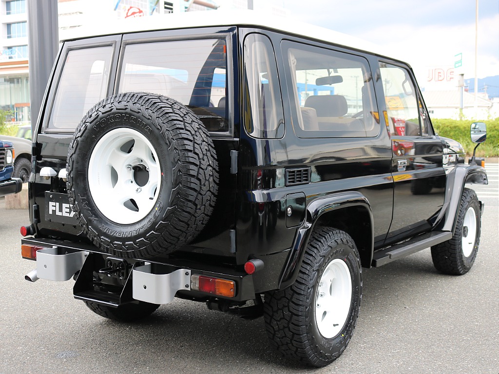 トヨタ ランドクルーザー70(5枚目)