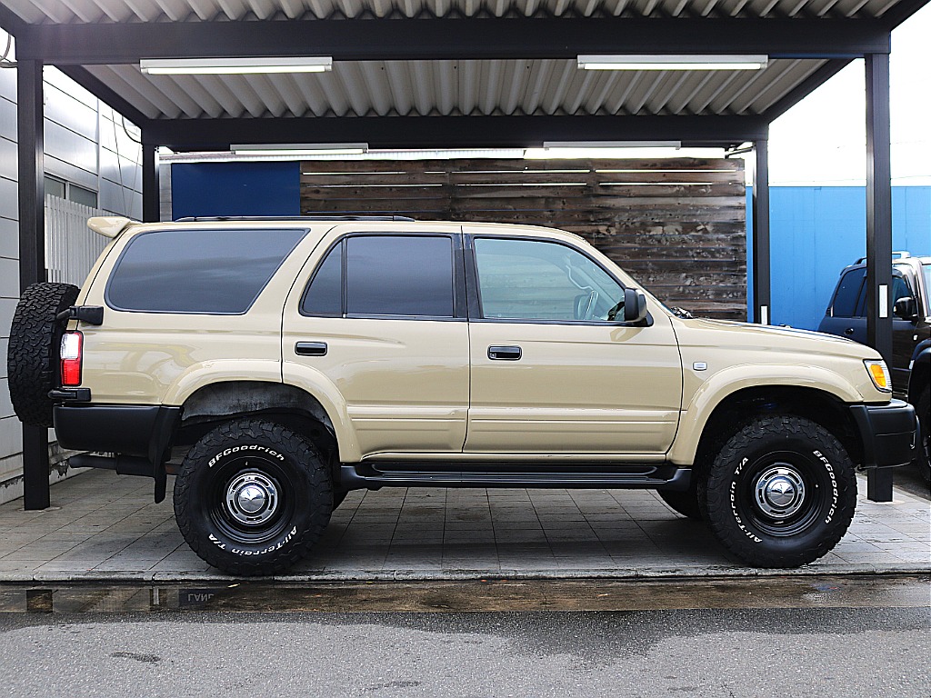 トヨタ ハイラックスサーフ(5枚目)