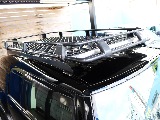 屋根にはARBルーフラックを装備！