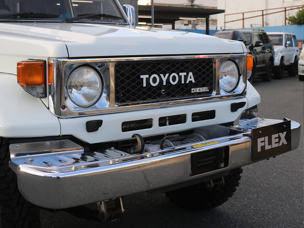 トヨタ ランドクルーザー70(2枚目)