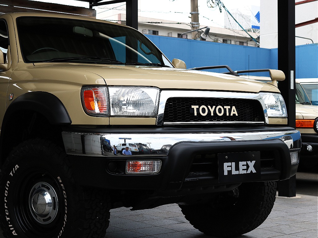 フロントメッキバンパーとＴＯＹＯＴＡ文字グリル！