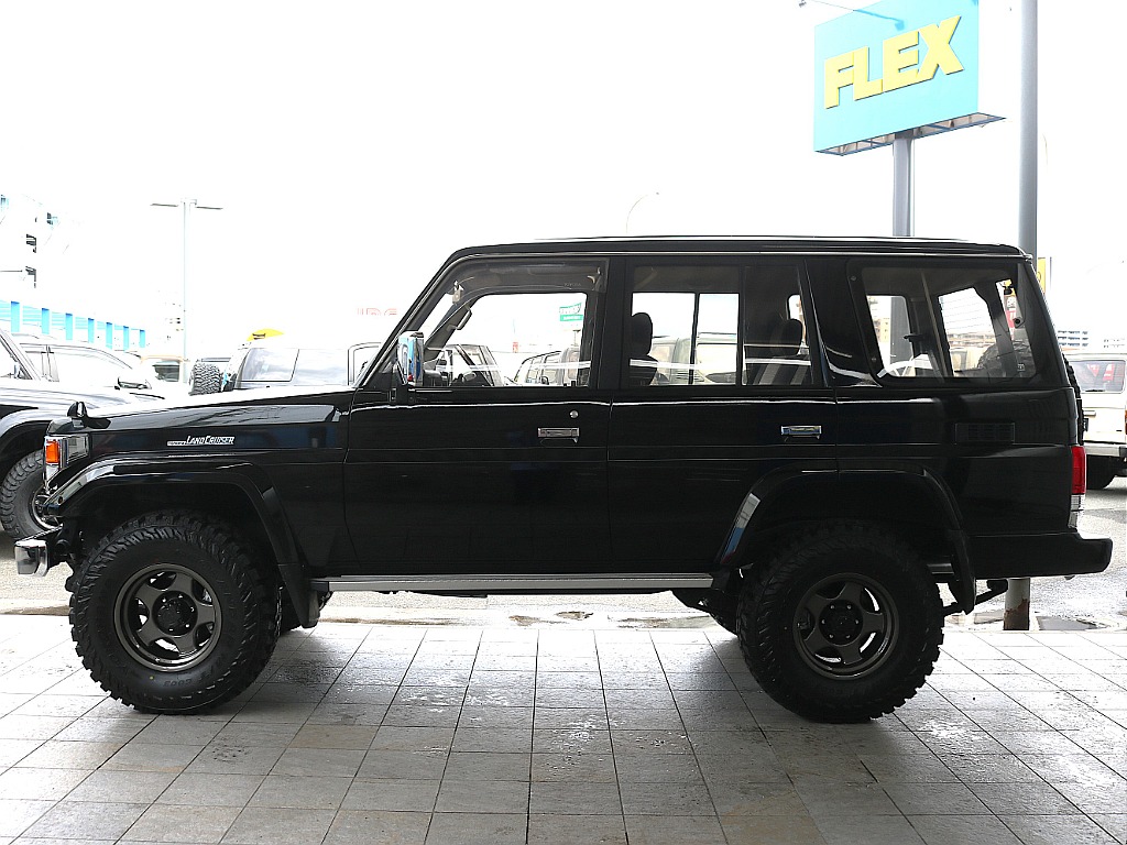 トヨタ ランドクルーザー70(6枚目)