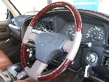 ウッドコンビステアリングも新品にて装着済みです！