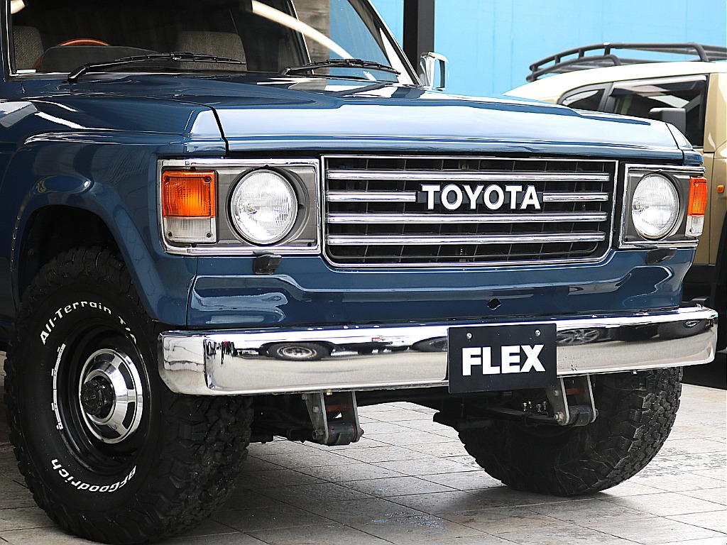 前期型なので純正の丸目となります♪