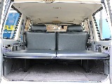 ベッドキットが装備済みの為キャンプや車中泊にも大活躍！