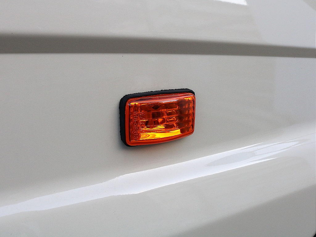 オレンジクリスタルサイドマーカー