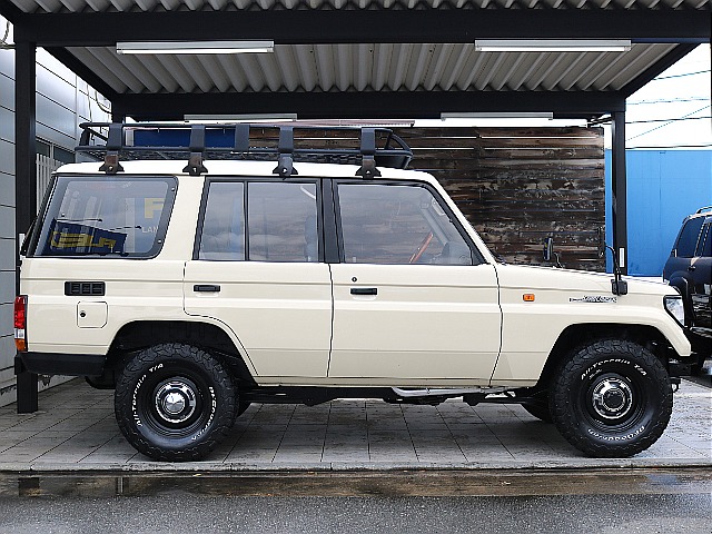 純正車高！クラシックな雰囲気にマッチしますね♪