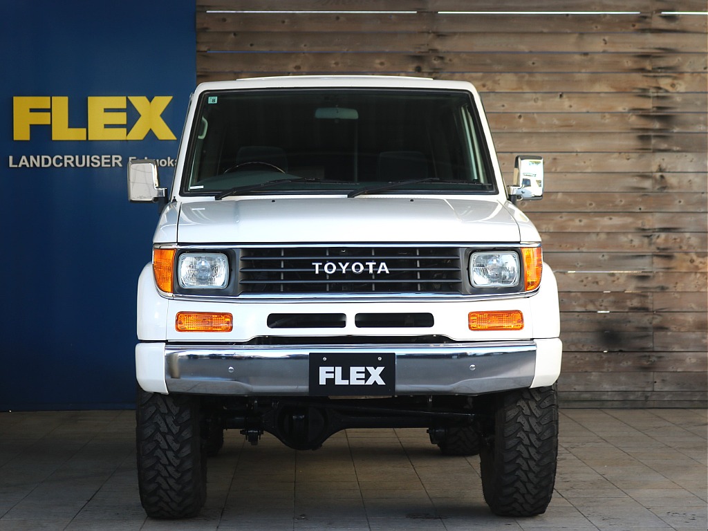 トヨタ ランドクルーザープラド(3枚目)