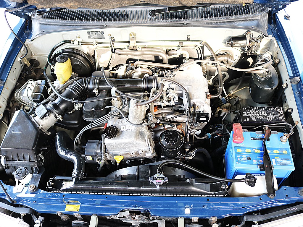 2700ccガソリンエンジン！メンテナンスの楽なタイミングチェーン式です！