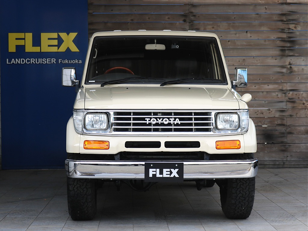 ボディカラーは【４Ｖ６】！トヨタ【ＦＪクルーザー ファイナルエディションベージュ】！