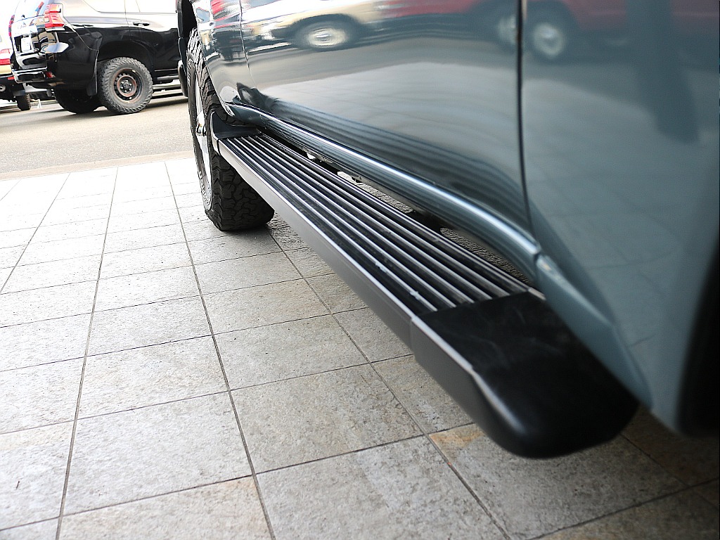 サイドステップはあった方が勿論乗り降りしやすいです♪