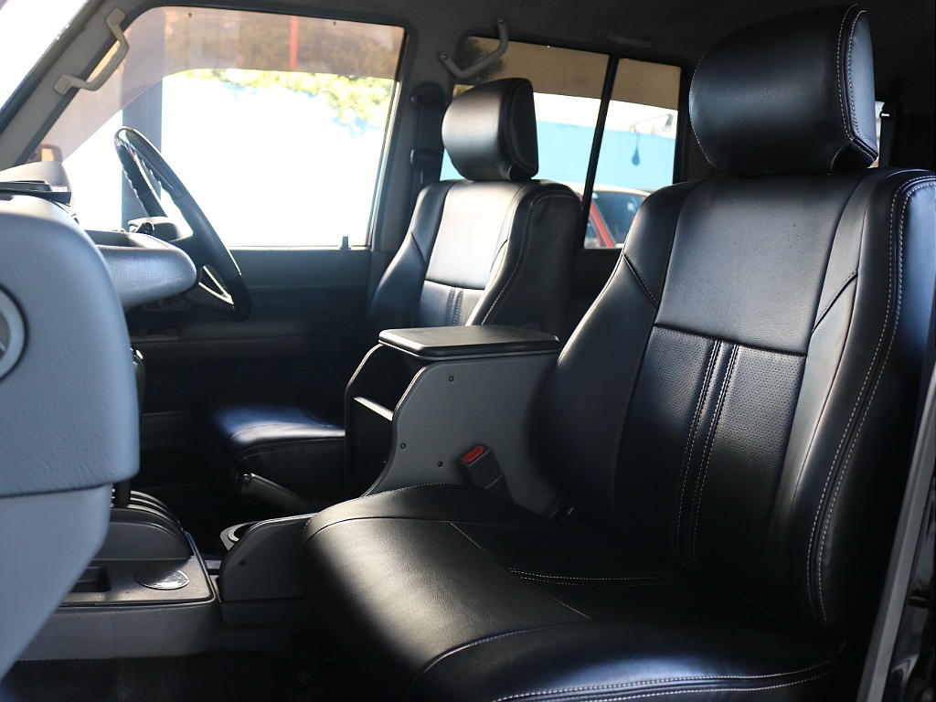 シートは直立気味ですが、慣れると目線の高さや運転のしやすさが実感できます！