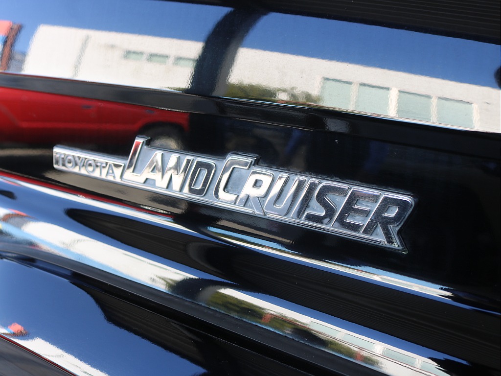 「TOYOTA文字」エンブレム！