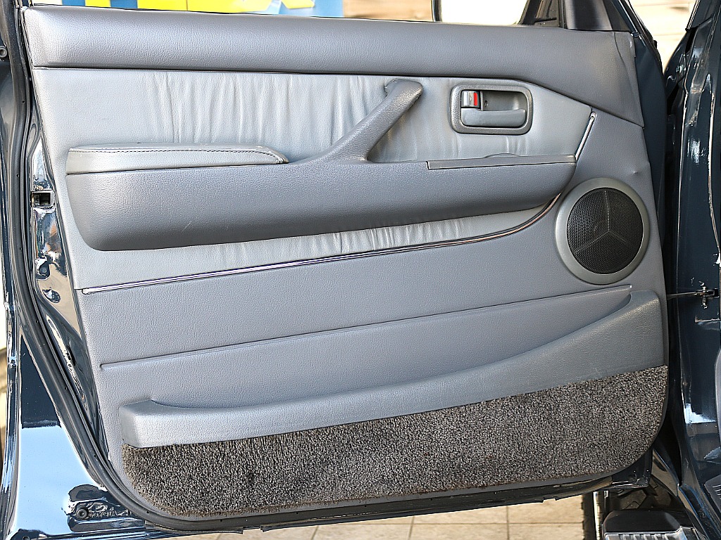 トヨタ ランドクルーザー80(23枚目)