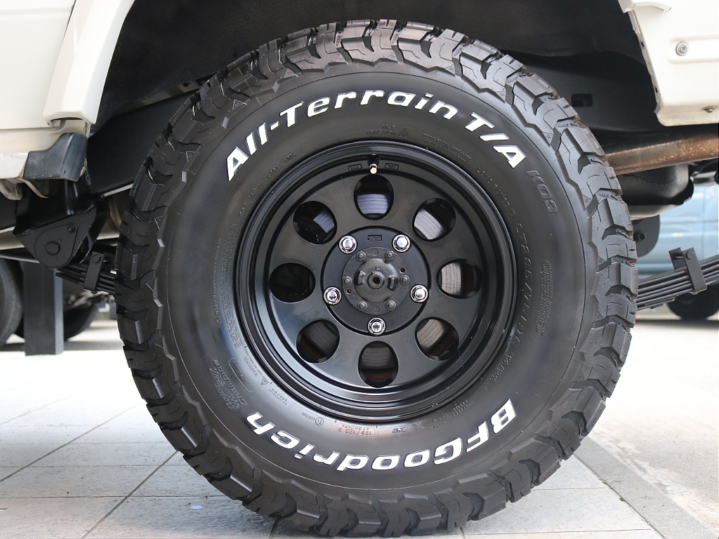 トヨタ ランドクルーザー70(10枚目)