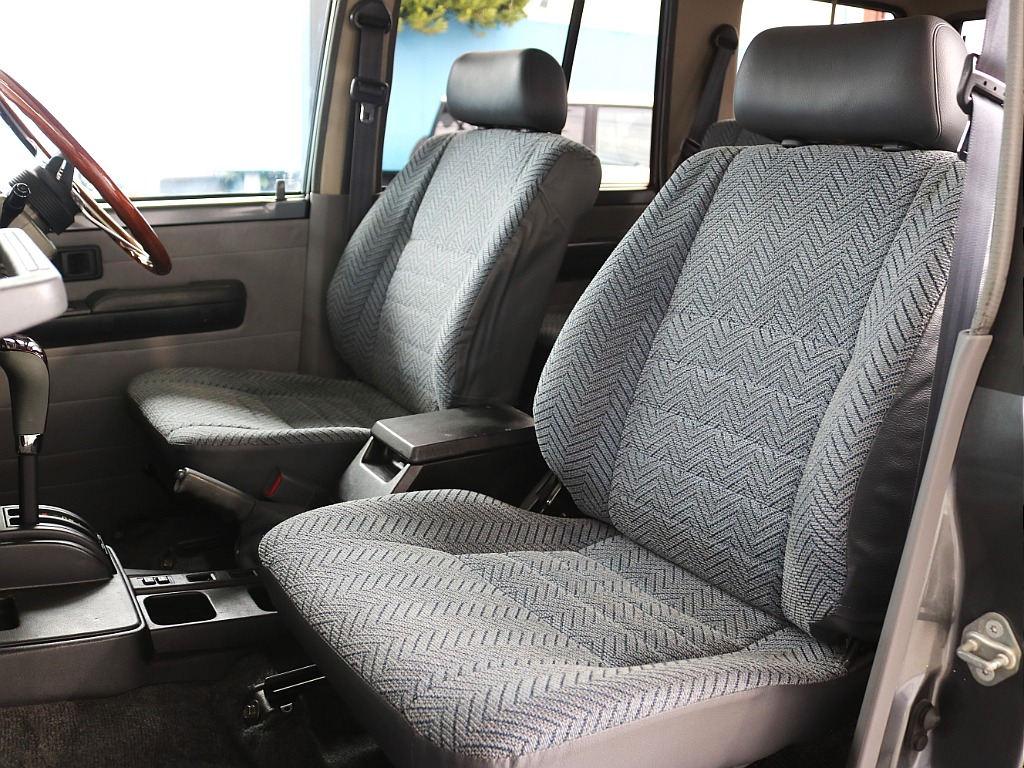 トヨタ ランドクルーザー70(11枚目)