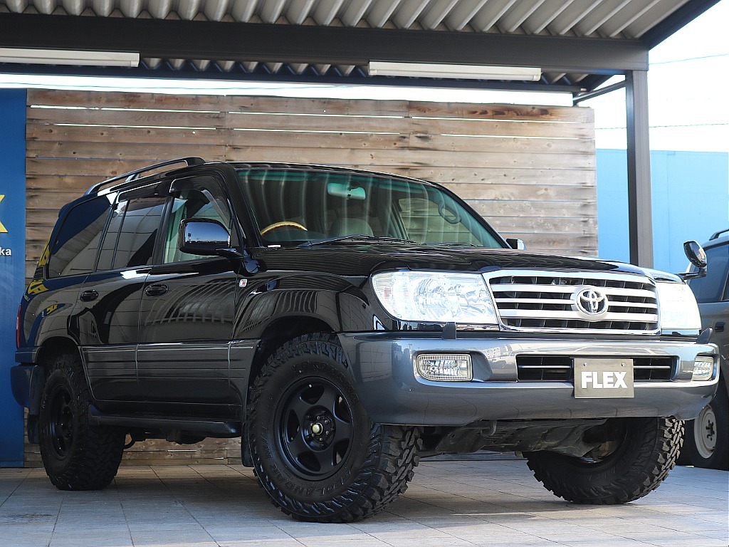 トヨタ ランドクルーザー100(4枚目)